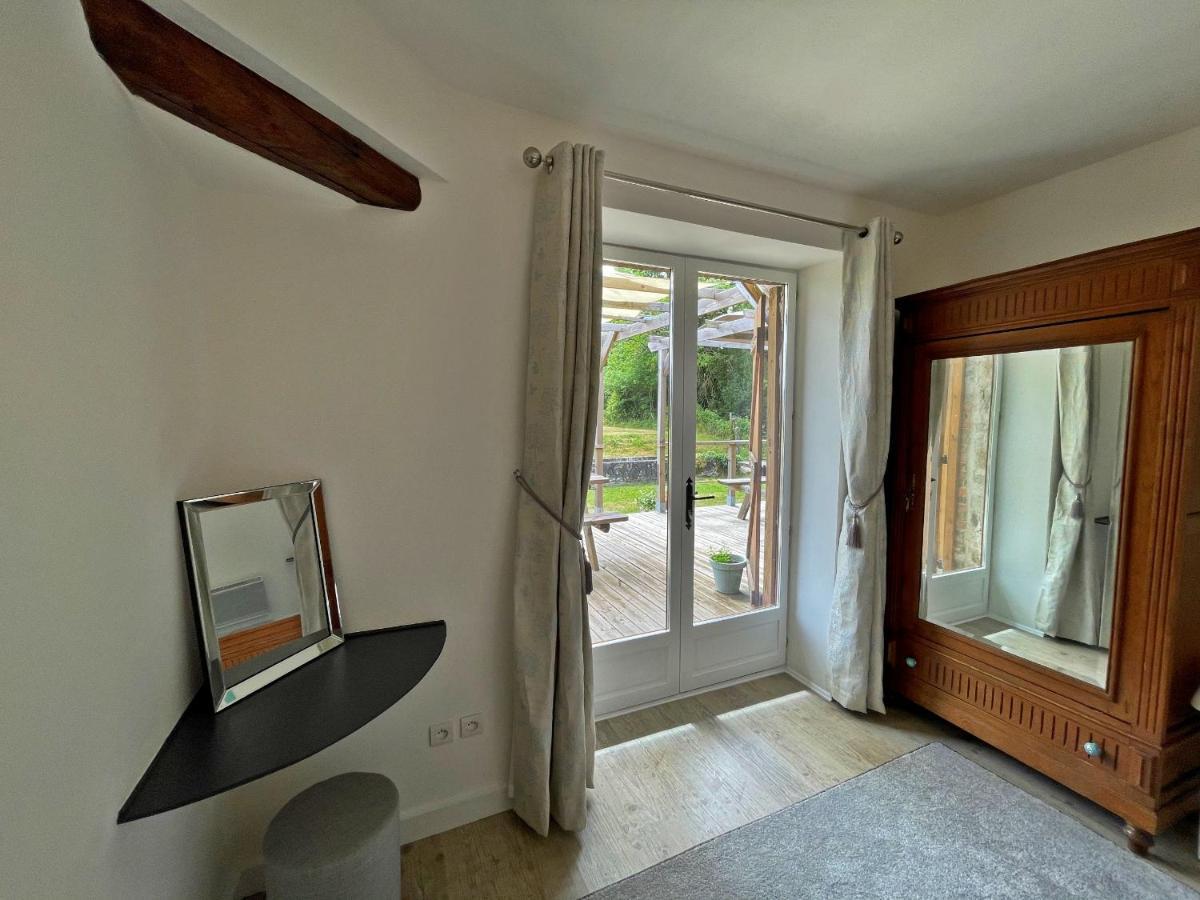 Champs Chevrier Villa Mezieres-sur-Issoire Exterior photo